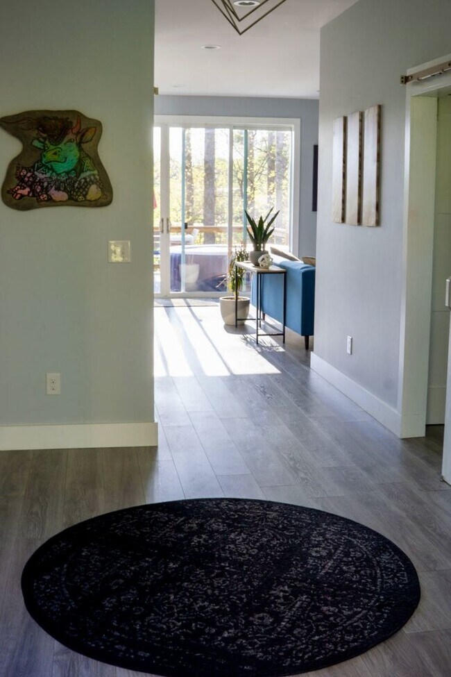 Building Photo - Modern Charm in the Country - Available Un...