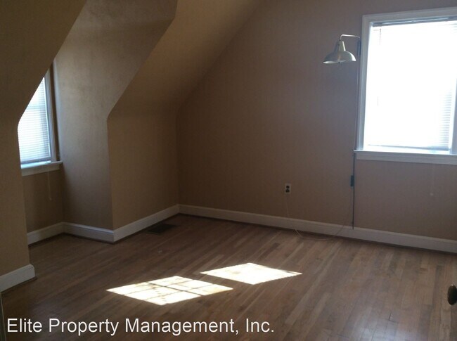 Building Photo - 4 br, 1 bath House - 2330 Pleasant View Dr