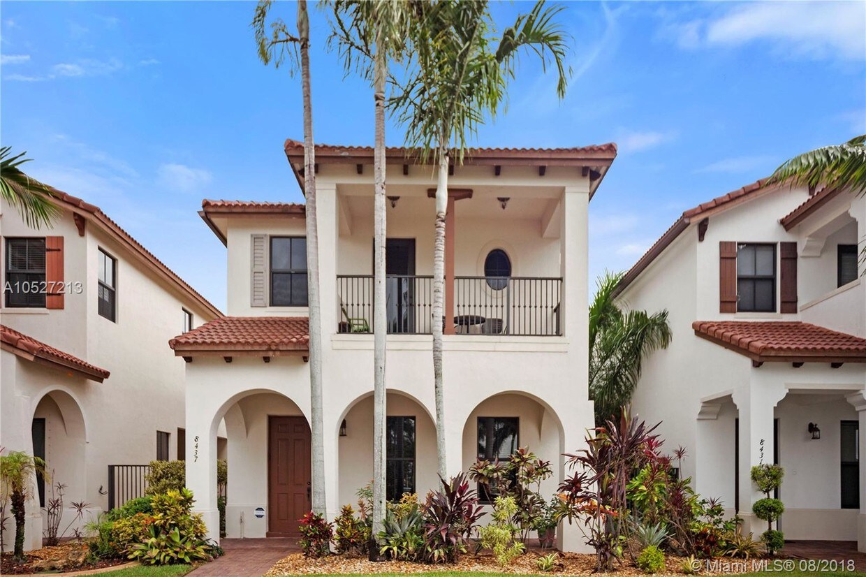 8437 NW 38th St, Pembroke Pines, FL 33024 House Rental in Pembroke