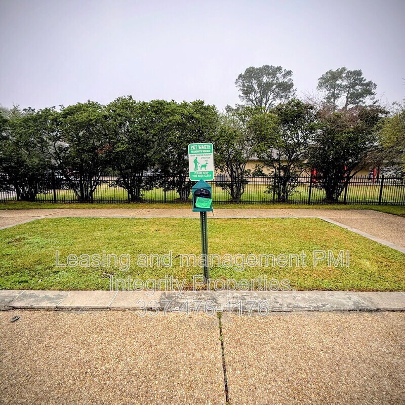 Building Photo - 7324 Menlo Dr