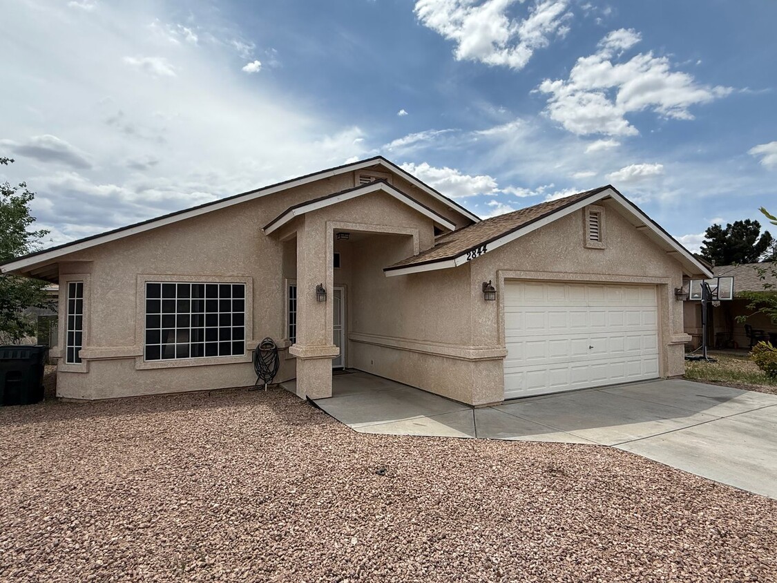 Primary Photo - 3 Bedroom 2 Bathroom Home