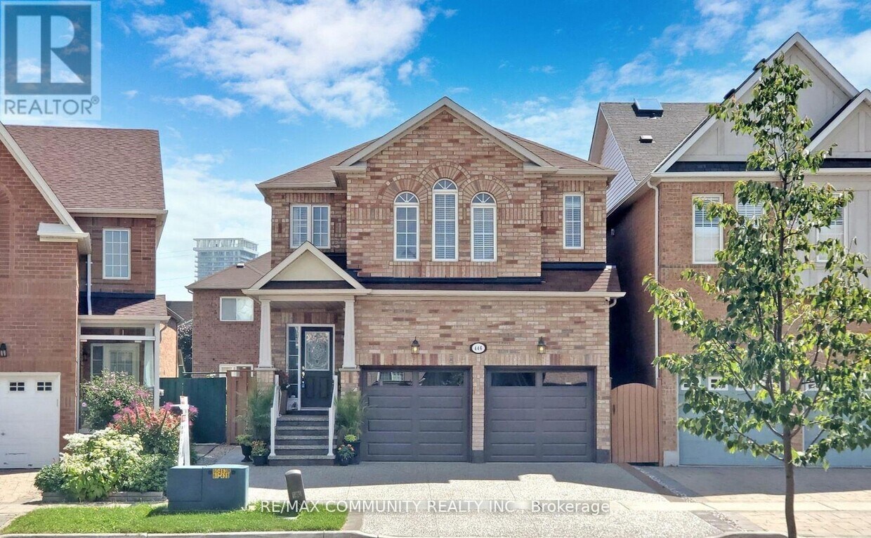 Building Photo - 446 Huntington Ridge Dr