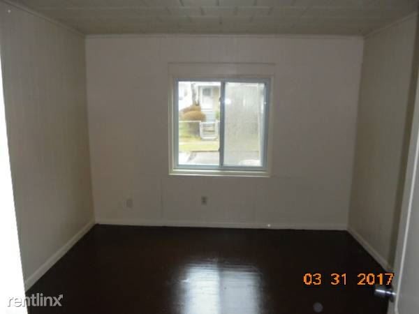 Building Photo - 294 Reynolds St