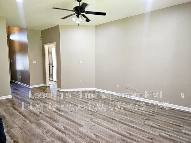 Building Photo - 15457 Oakstone Dr
