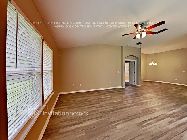 Building Photo - 3538 Old Village Dr