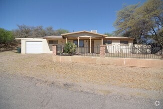 Building Photo - 530 N Chaparral St