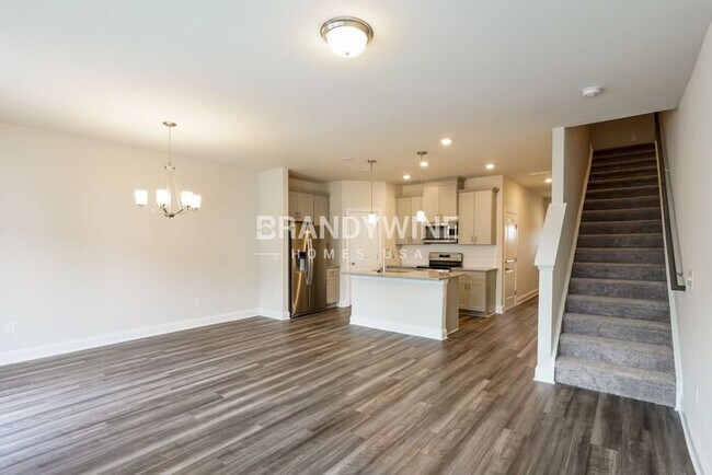 Happy New Year! Move in by 1/31 and get on... photo'