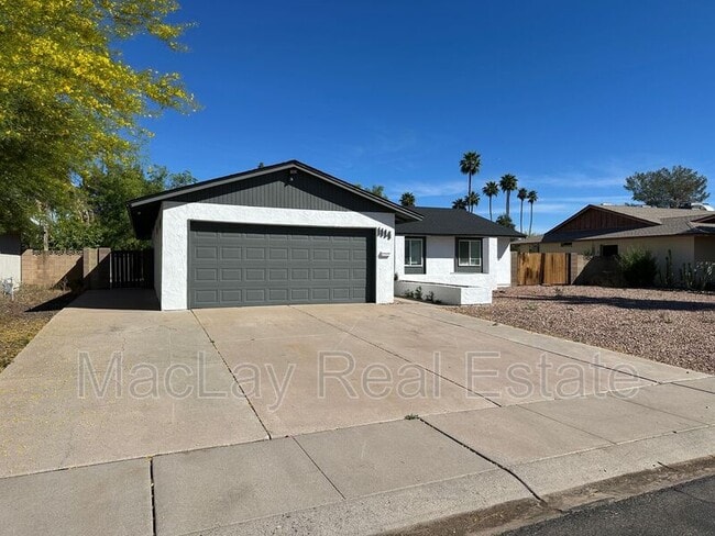 Building Photo - 1114 E Carter Dr