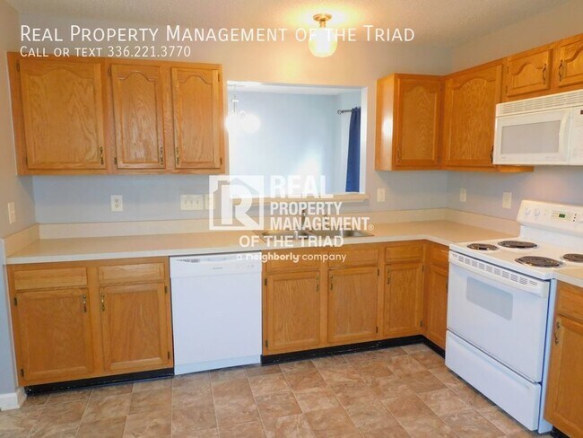 Foto del edificio - Beautiful 3 Bed/2.5 Bath Home near the Pal...