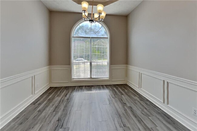 Foto del edificio - 1874 Manor Oak Ln NE