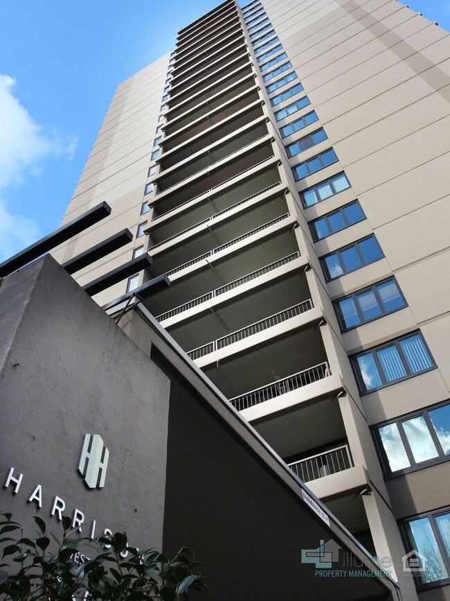 Foto del edificio - Ideal Urban Retreat – 1-Bedroom Near PSU with Great Amenities