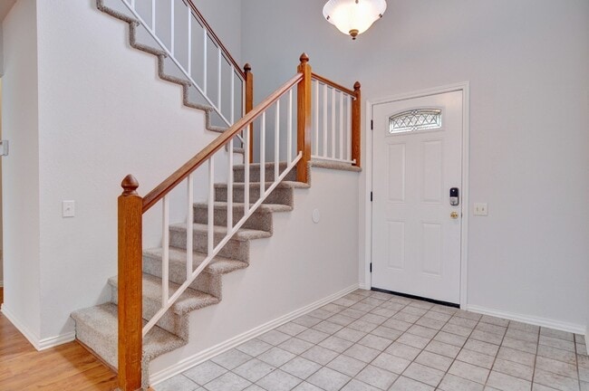 Foto del edificio - 2501 Country Creek Ln