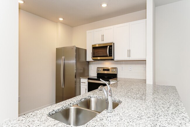 Building Photo - 180 Ormond Grande Blvd