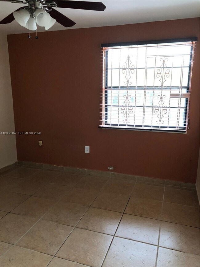 Foto del edificio - 3808 SW 79th Ave