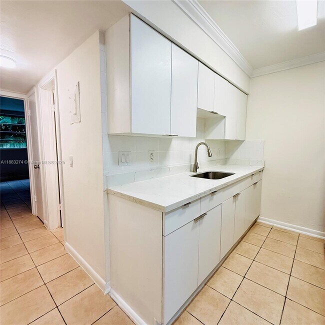 Foto del edificio - 1715 N 16th Ave