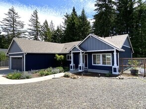 Building Photo - 1190 Red Hawk Ct