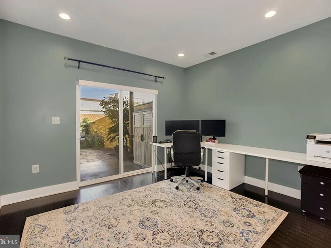 Foto del edificio - 1030 Perry St NE