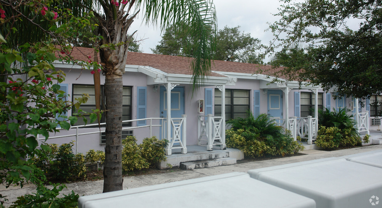 Building Photo - Little Haiti Gateway