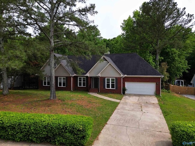 Building Photo - 192 Rosecliff Dr