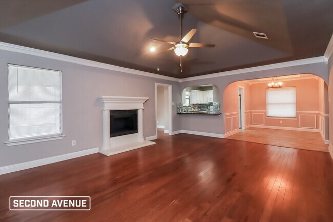 Building Photo - 6305 Avanti DR