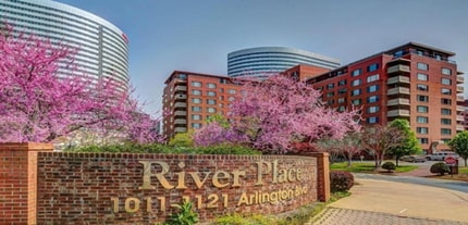 Building Photo - 1121 Arlington Blvd