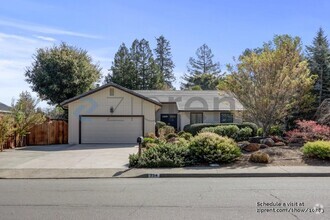 Building Photo - 754 Sutro Ave