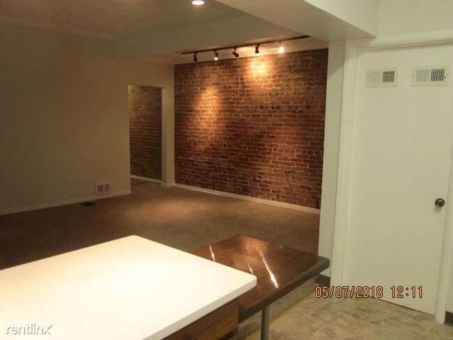 Building Photo - 2 br, 2 bath Condo - 1110-A Palo Alto