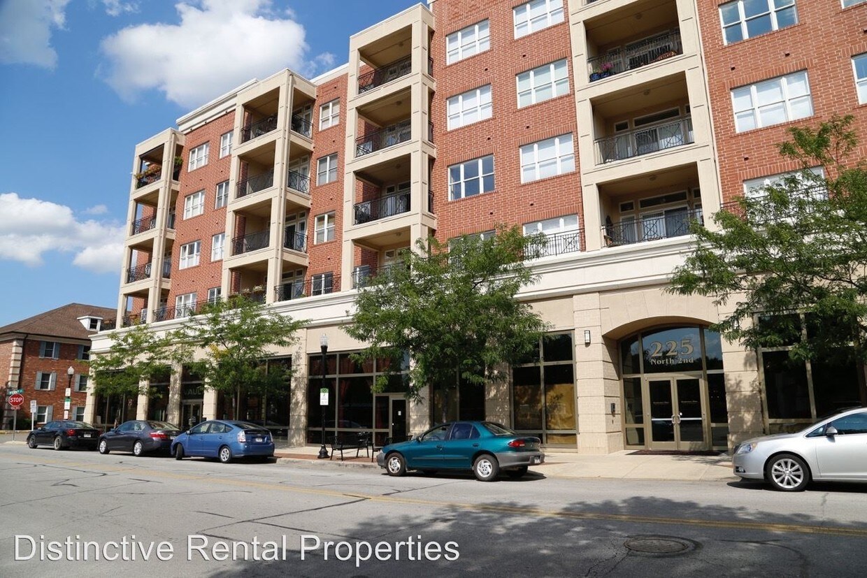 Foto principal - 225 N 2nd St