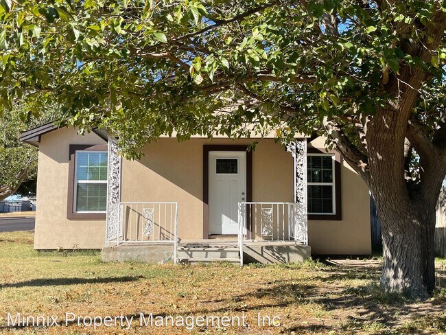 Foto del edificio - 2 br, 1 bath House - 801 N. Kelly Ave.