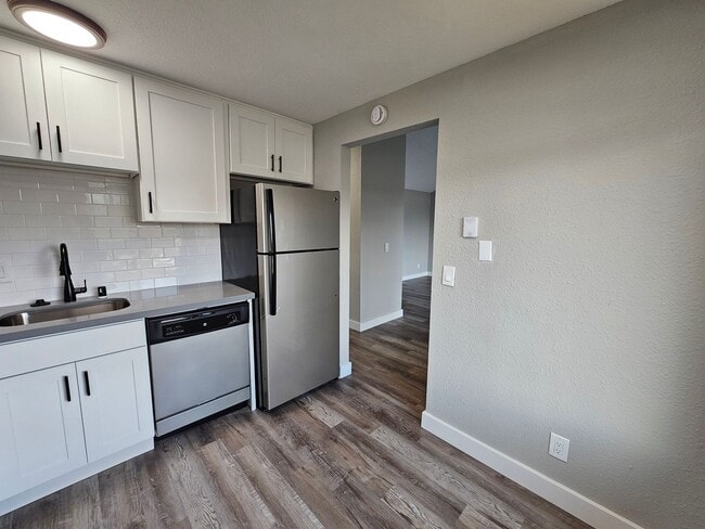 Interior Photo - CityScape: Newly Renovated Premier Location in Bellevue, Rooftop Entertainment Area