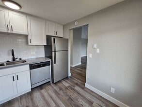 Interior Photo - CityScape: Newly Renovated Premier Location in Bellevue, Rooftop Entertainment Area