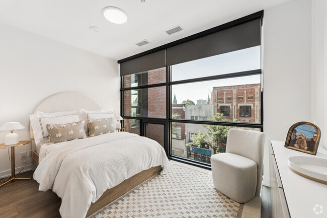 2BR, 2BA - 932SF - Primary Bedroom - The Pacific