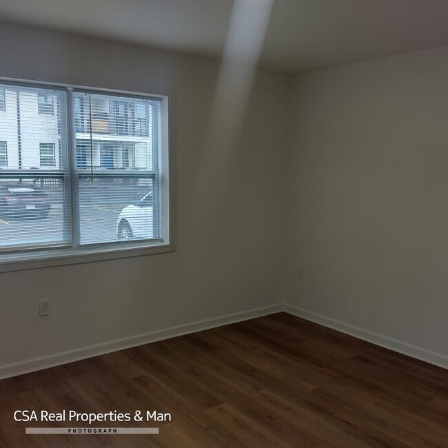 Foto del edificio - 1425 Joseph E Boone Blvd NW