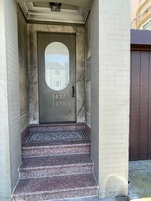 Building Photo - 1435 Clement St