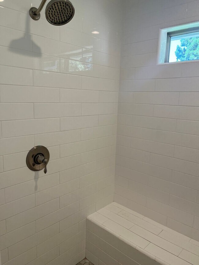 Building Photo - Beautiful home in Granite Bay