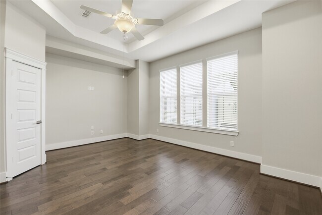 Foto del edificio - 819 Algona Ave