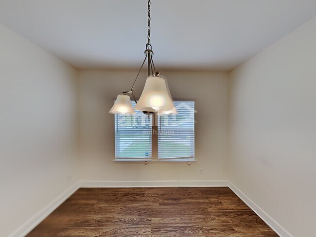 Foto del edificio - 5067 Trailwater Dr