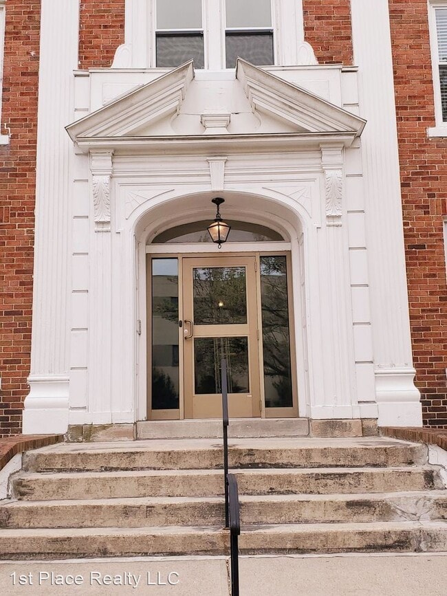 Building Photo - 1505 W 3rd Ave