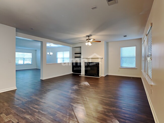 Foto del edificio - 35 Branch Valley Ln