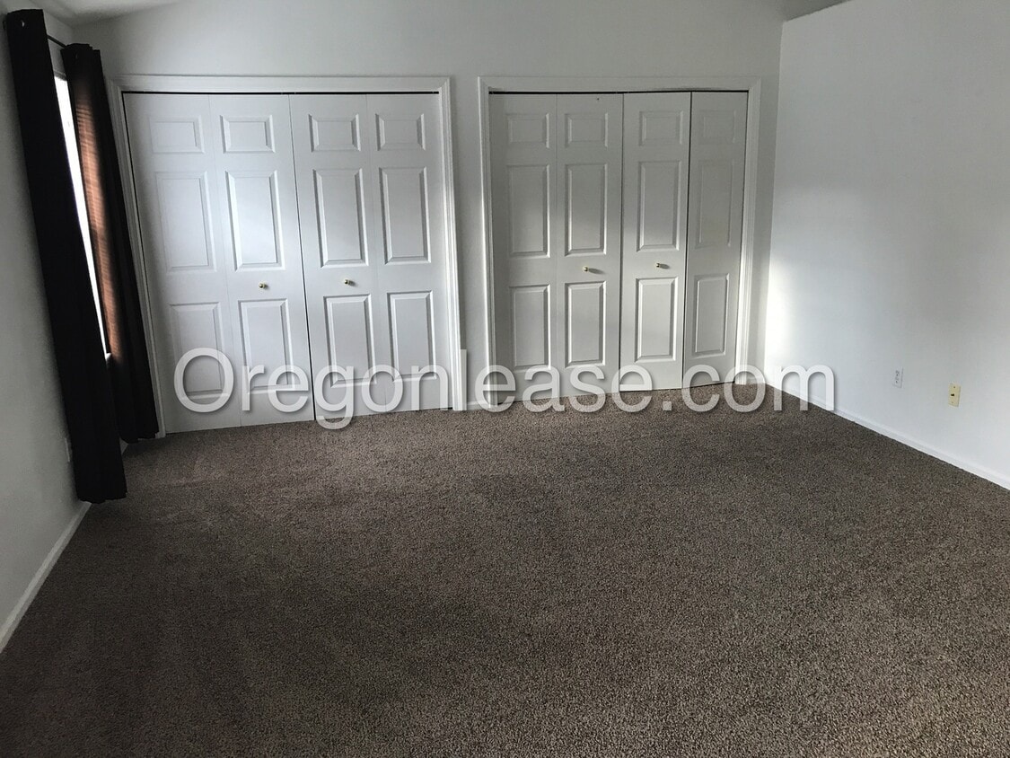 Photo - 3725 Westleigh