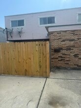 Building Photo - 4401 Tabony St