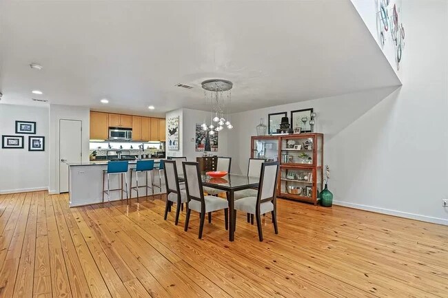 Foto del edificio - 2809 Crawford St