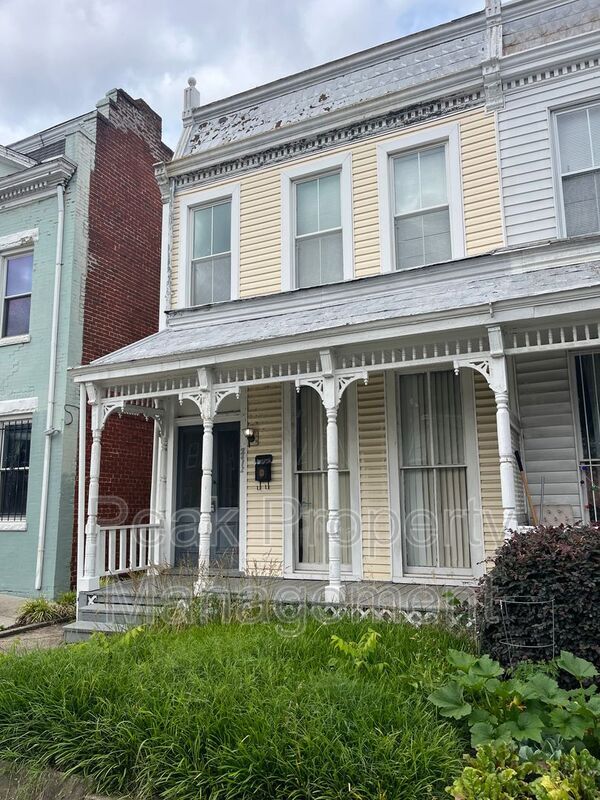 Primary Photo - 2412 W Main St