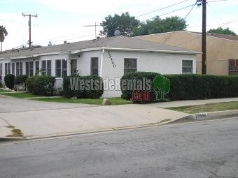 Building Photo - 25340 Oak St