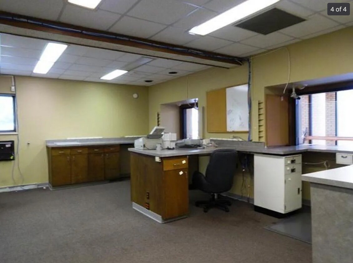 1313 High St Unit 1, Racine, WI 53404 Room for Rent in Racine, WI