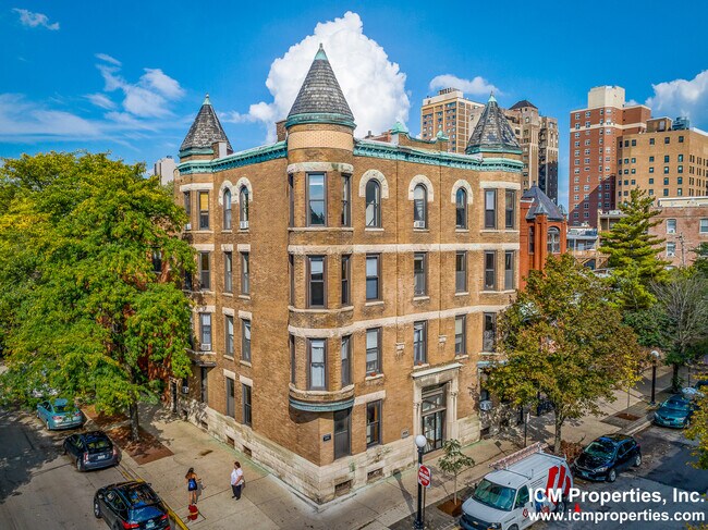 Building Photo - 2121 N Sedgwick St