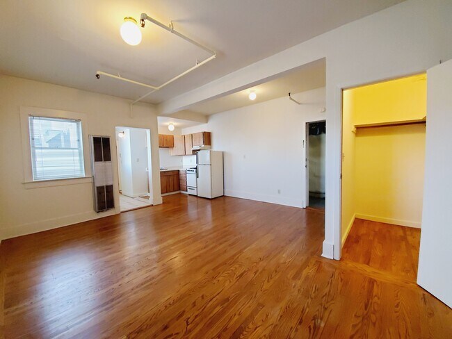Building Photo - 106 Parnassus Ave