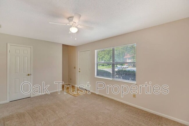 Building Photo - 593 Travelers Blvd