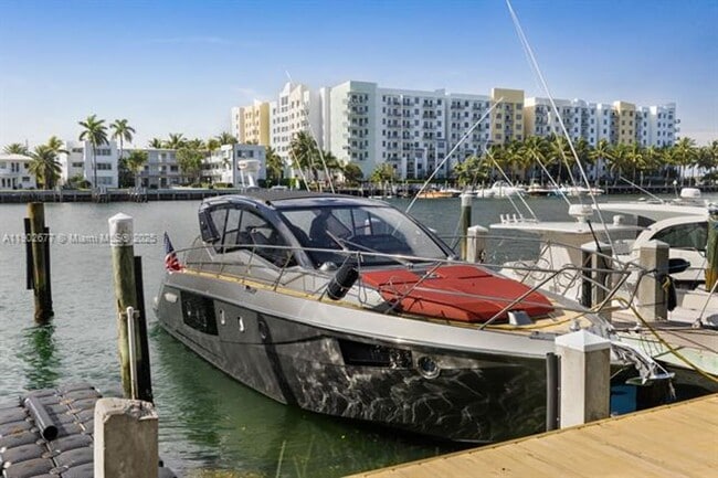 Building Photo - 7928 East Dr