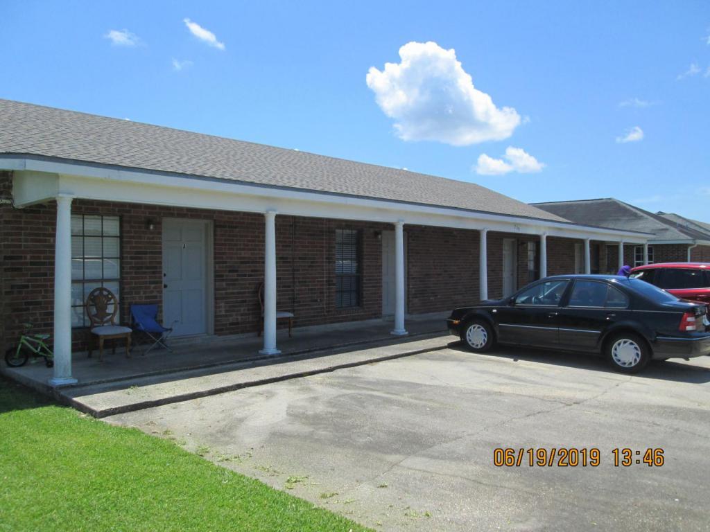 209 Gloria St, Thibodaux, LA 70301 House Rental in Thibodaux, LA